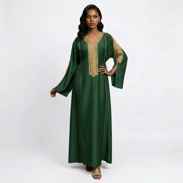 جلابية سلطانة الأناضول باللون الاخضر الزمردي مع تطريز عثماني فاخر وتصميم أنيق مستوحى من الأزياء العثمانية