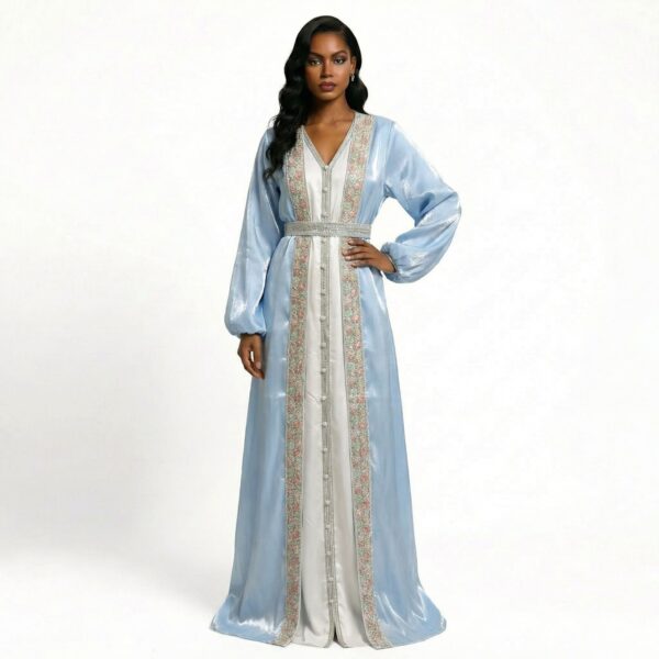 جلابية همس الأورجانزا بلون أزرق سماوي مع تطريز أنيق وتصميم فاخر