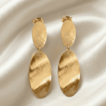 أقراط نسائية ذهبية بتصميم أشعة أنيق مستوحى من شكل المروحة يضفي لمسة عصرية راقية