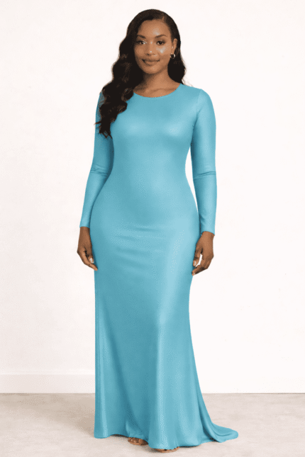 فستان طويل تركواز بتصميم انسيابي ضيق بأكمام طويلة وقماش مطاطي لامع